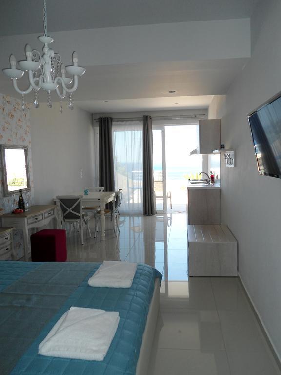 Petrakis Sunset Apartment Palaiochora Luaran gambar