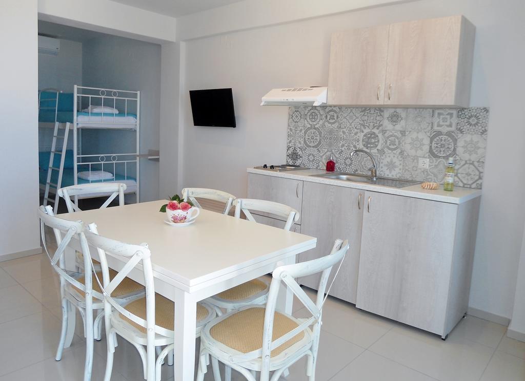 Petrakis Sunset Apartment Palaiochora Luaran gambar
